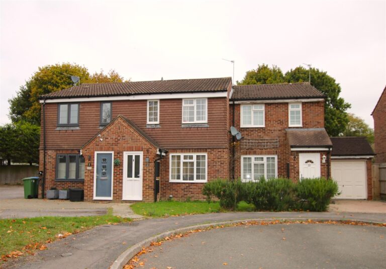 The Oaks, Southwater, Horsham