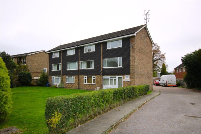 North Parade, Horsham