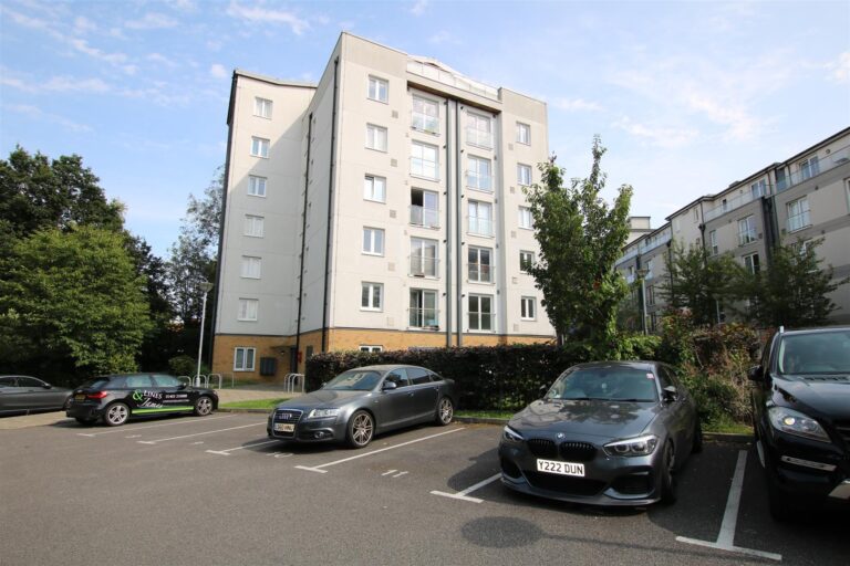 West Green Drive, Crawley