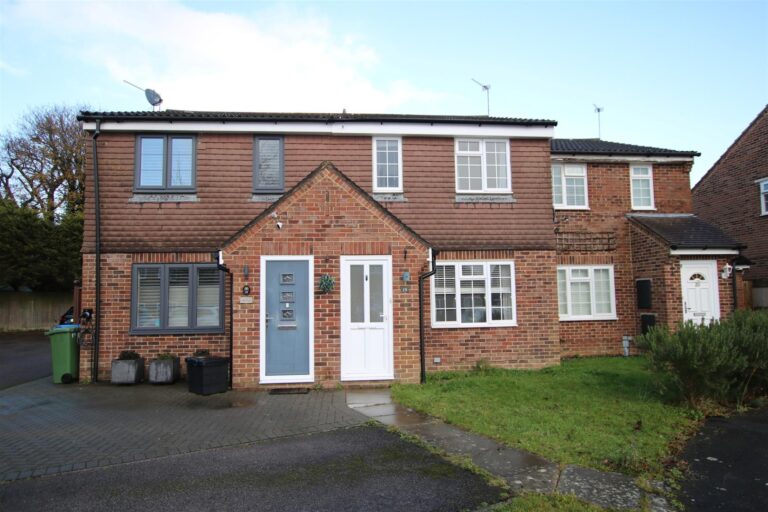 The Oaks, Southwater, West Sussex