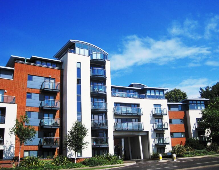 KINGS GATE,  ALBION WAY