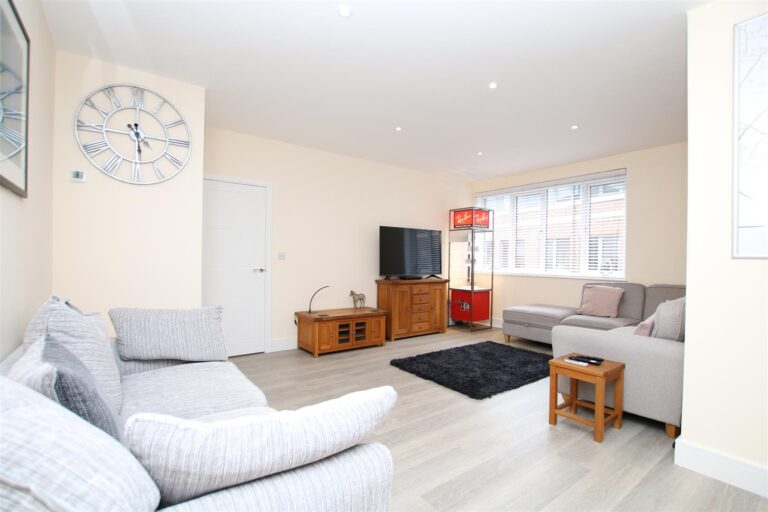 Holmes Park, North Street, Horsham