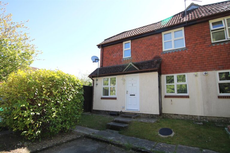 Wordsworth Place, Horsham, West Sussex