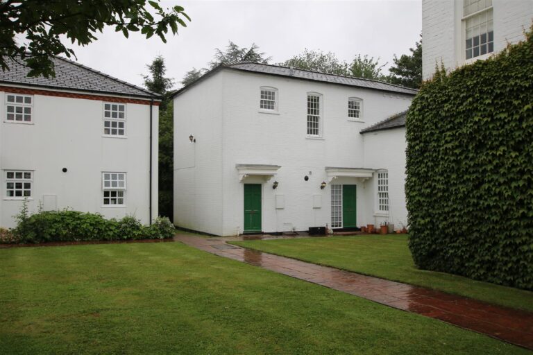 Ashdown Court, Oak Tree Way, Horsham