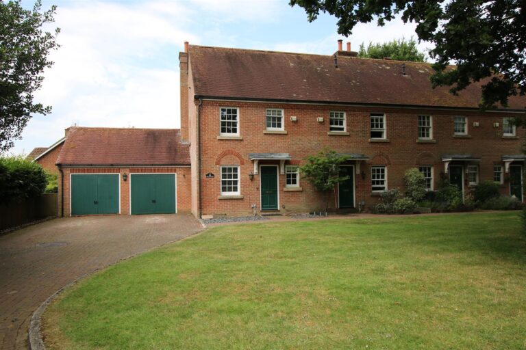 Springfield Park, Horsham, West Sussex