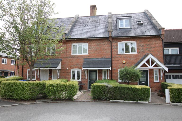 Heydon Way, Broadbridge Heath, West Sussex