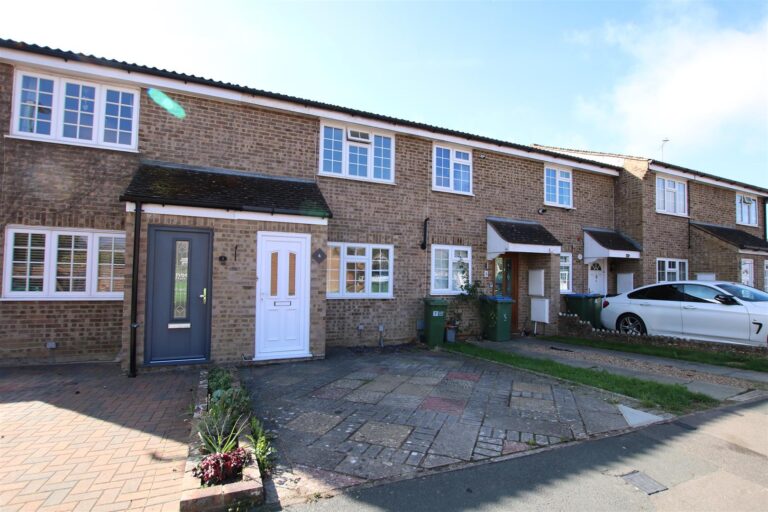 Groombridge Way, Horsham, West Sussex